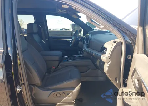 2025 Chevrolet Suburban 4Wd Z71 z USA, uszkodzony, nr VIN 1GNS6DRL1SR227490